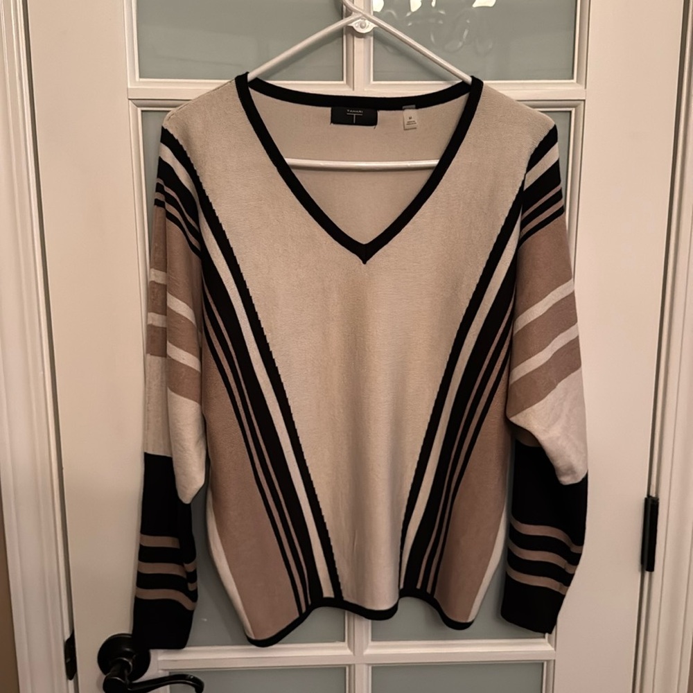 Women’s Tahari Sweater